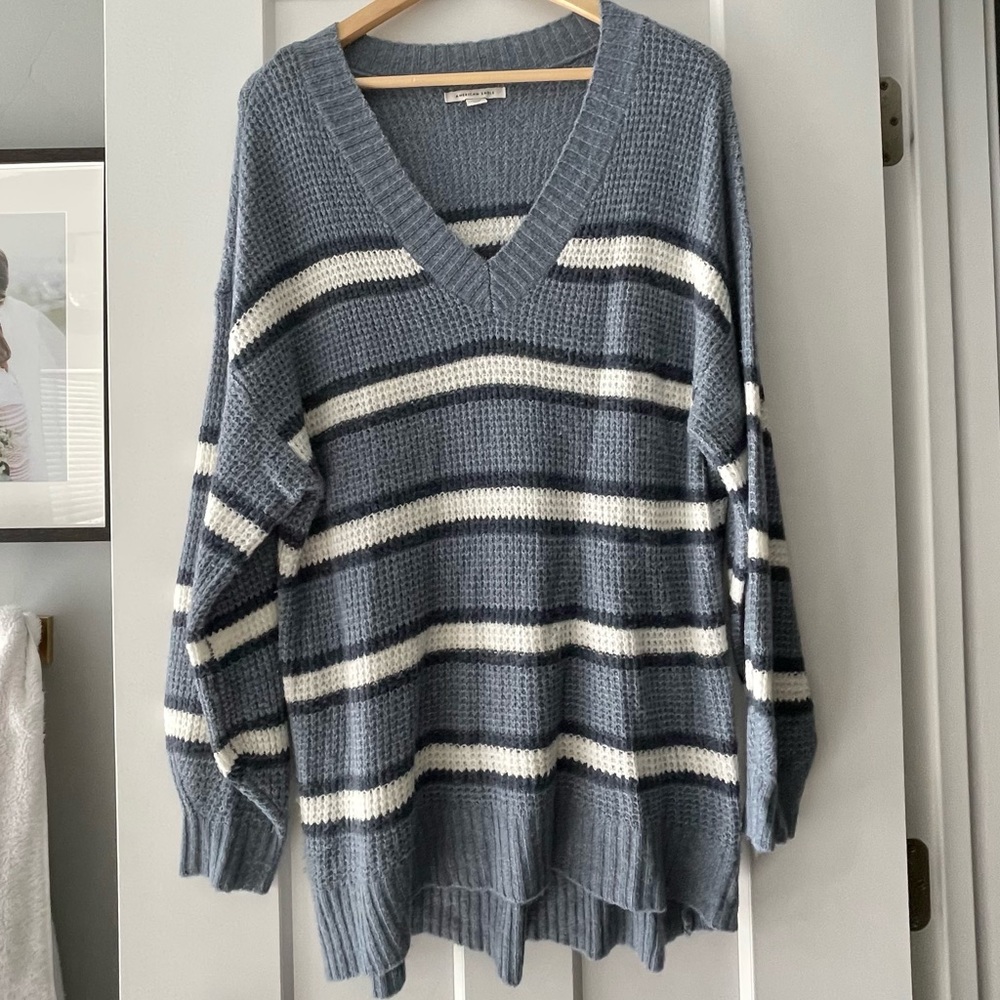 American Eagle Oversized Blue Striped Sweater in Small